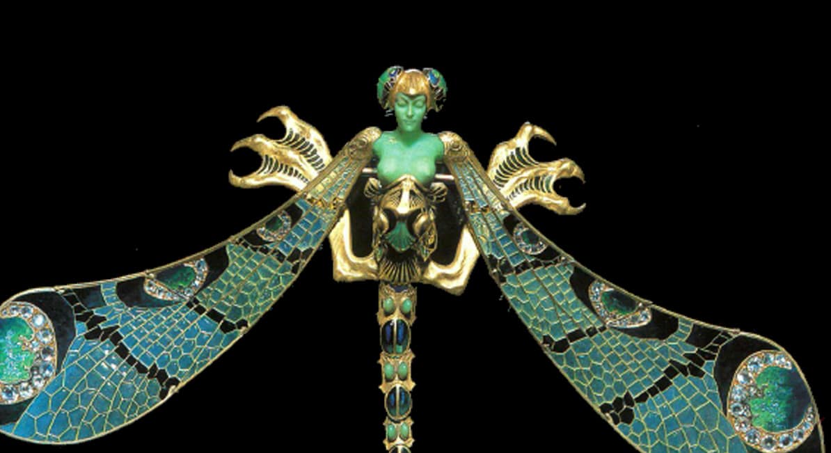 Renè Lalique, Il genio dell'eleganza 15 gioielli d'arte - Dragonfly Woman Corsage Ornament, c. 1897-98, René Lalique (1860-1945)