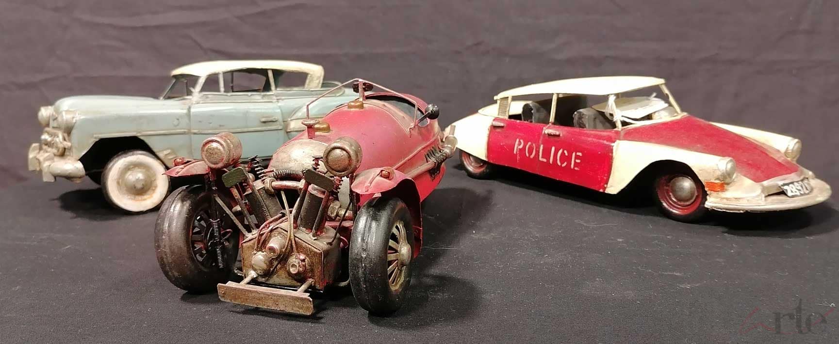 Modellismo e giocattoli vintage anni '60 10 modellini auto vintage